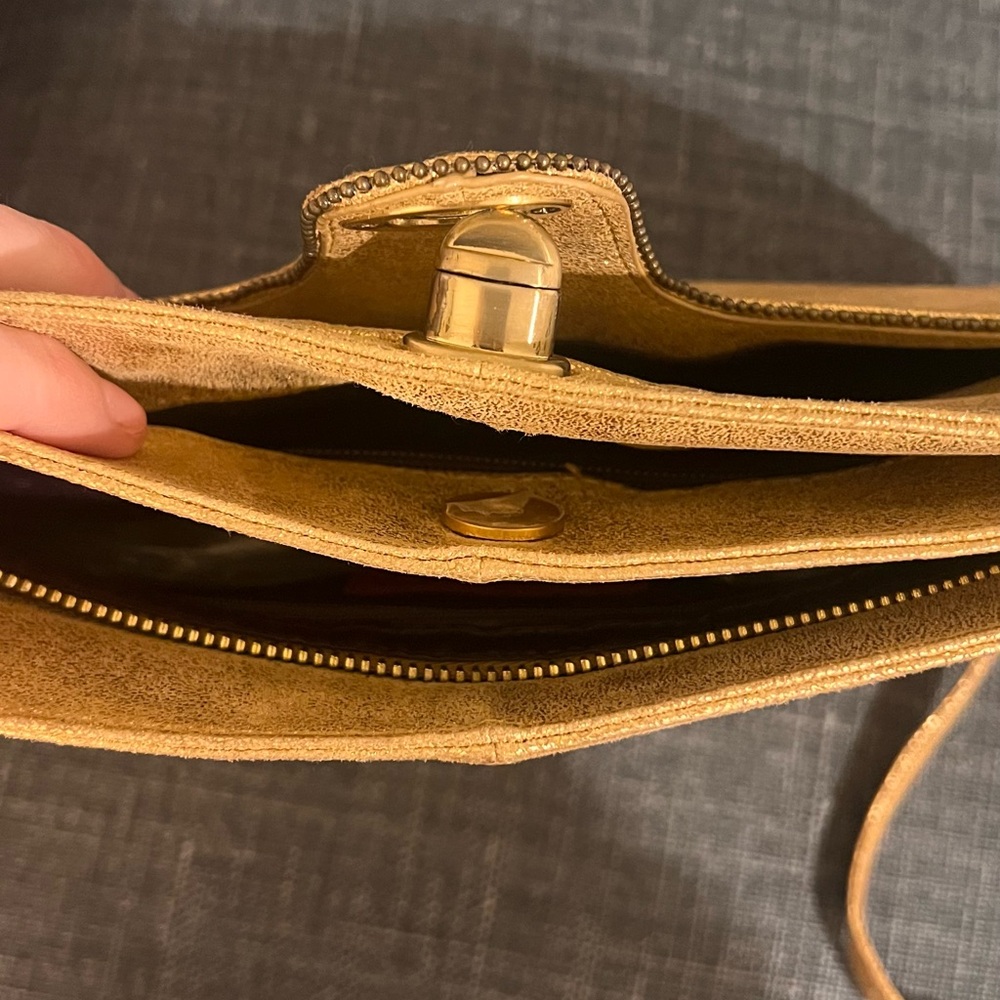 HOBO Gold Metallic Crossbody Bag - Picture 5 of 6